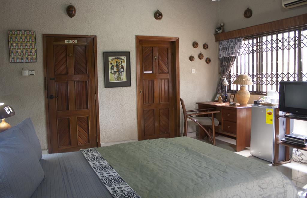 Four Villages Inn Κούμασι Δωμάτιο φωτογραφία