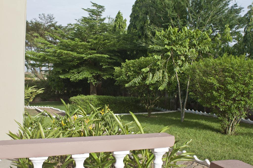 Four Villages Inn Κούμασι Εξωτερικό φωτογραφία